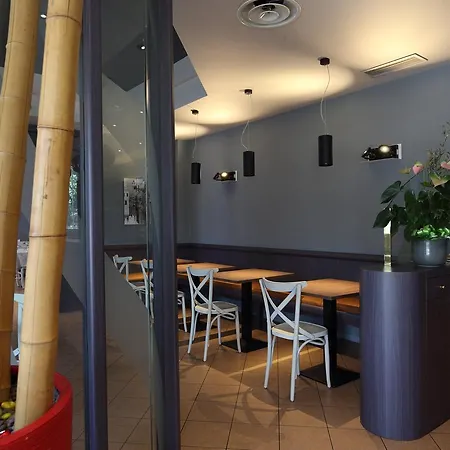 Trattoria Contini Hotell 3*